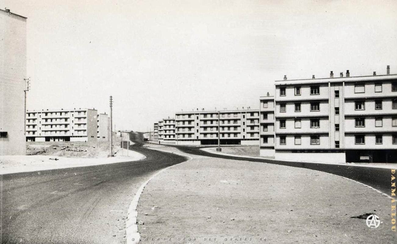 Colomb bechar 523- immeubles La Barga COLLECTION DES AMIS DE ND DE SANTA CRUZ.jpg